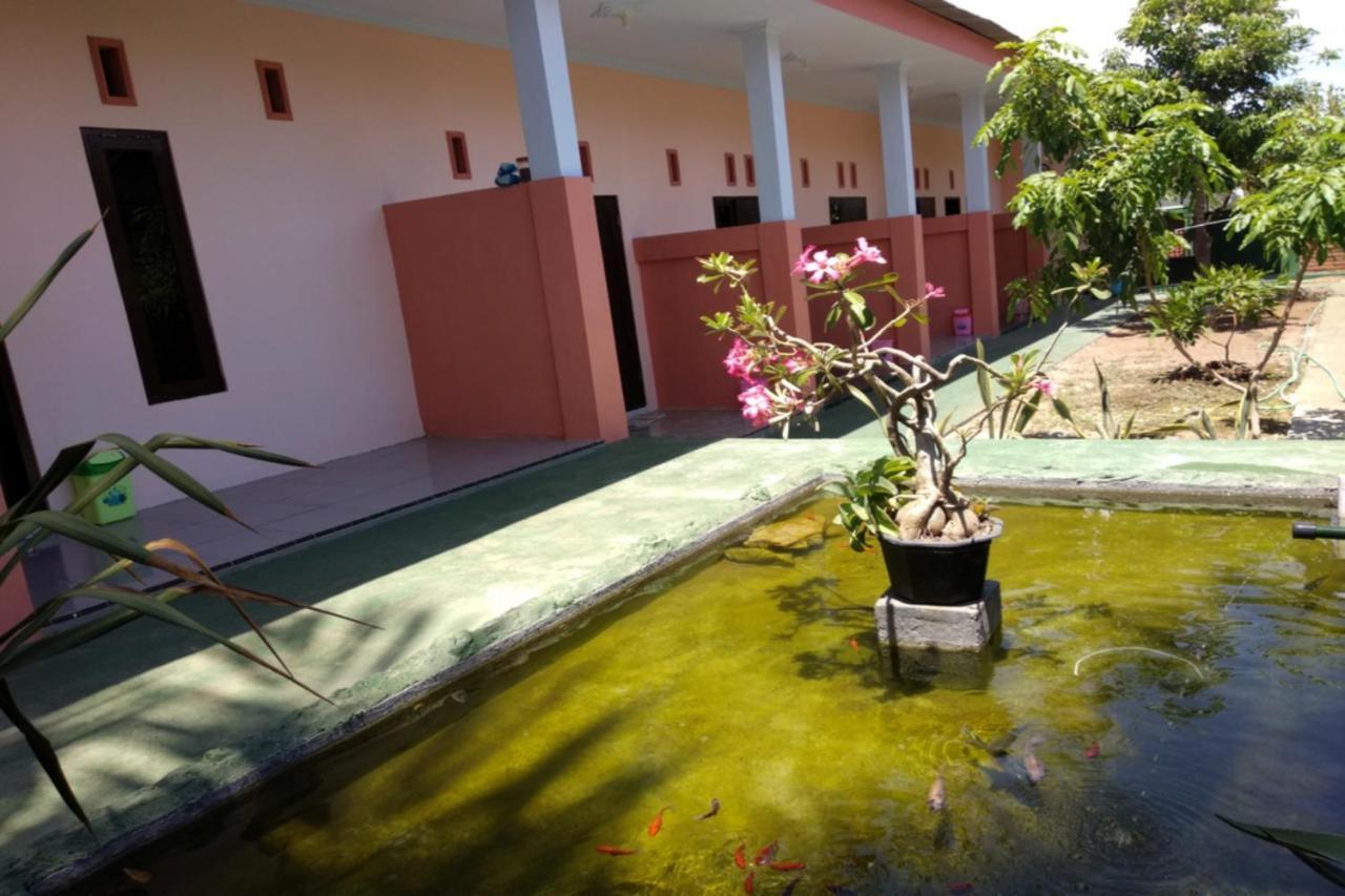 Kelapa Gading Homestay Syariah Redpartner Banyuwangi  Exterior foto