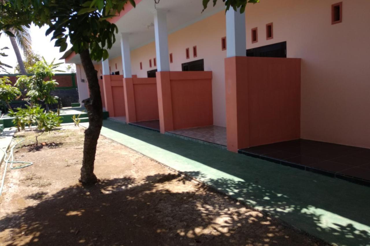 Kelapa Gading Homestay Syariah Redpartner Banyuwangi  Exterior foto