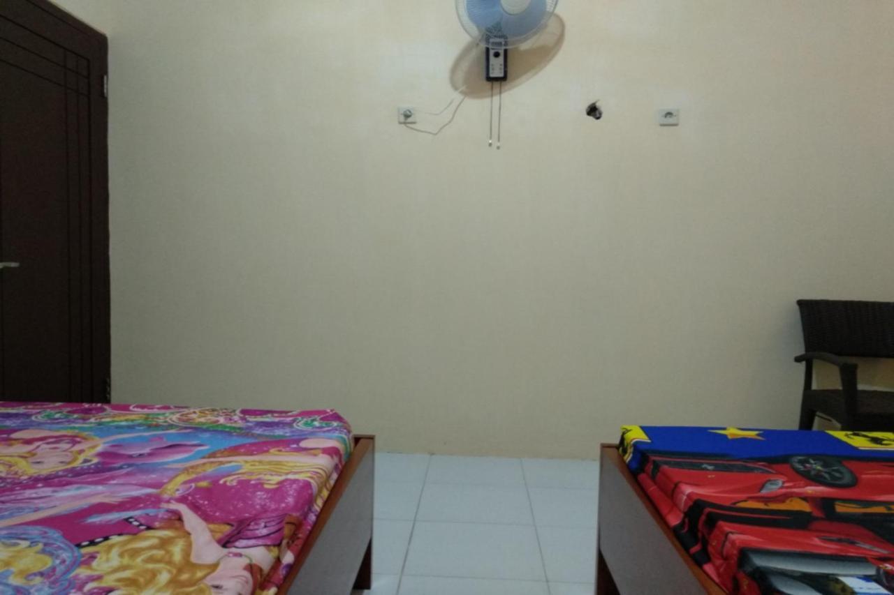 Kelapa Gading Homestay Syariah Redpartner Banyuwangi  Exterior foto